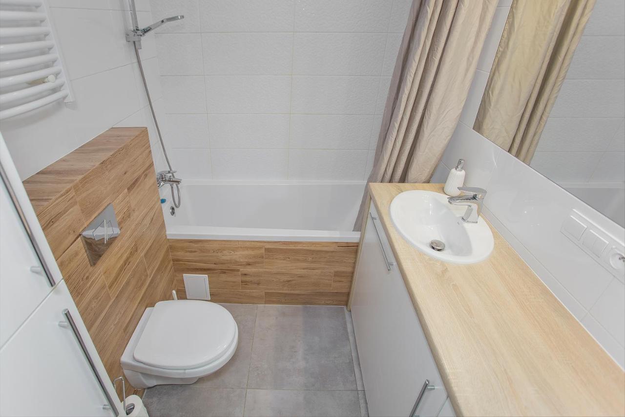 Urban Jungle Apartment In The City Center 비아위스토크 외부 사진